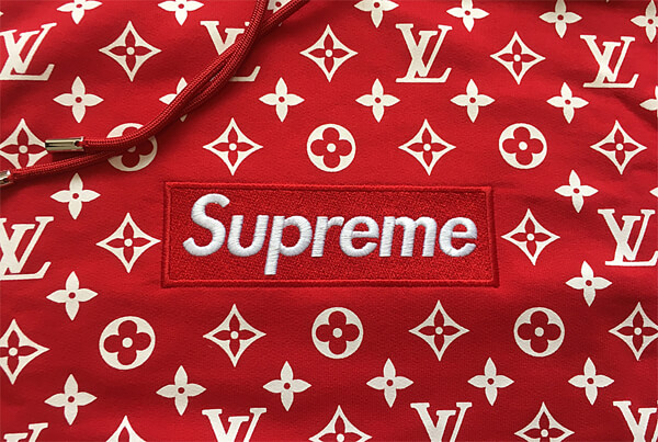 シュプリーム×ルイヴィトンスーパーコピー　2017年 Box Logo Hooded Sweatshirtボックスロゴ パーカー スウェット Mサイズ モノグラム 赤 2017限定