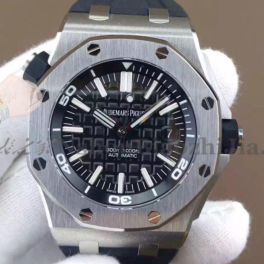 オーデマ・ピゲAUDEMARS PIGUETコピー ロイヤル オーク オフショア ダイバー 15703ST.OO A002CA.01メンズ 自動巻き ブラック