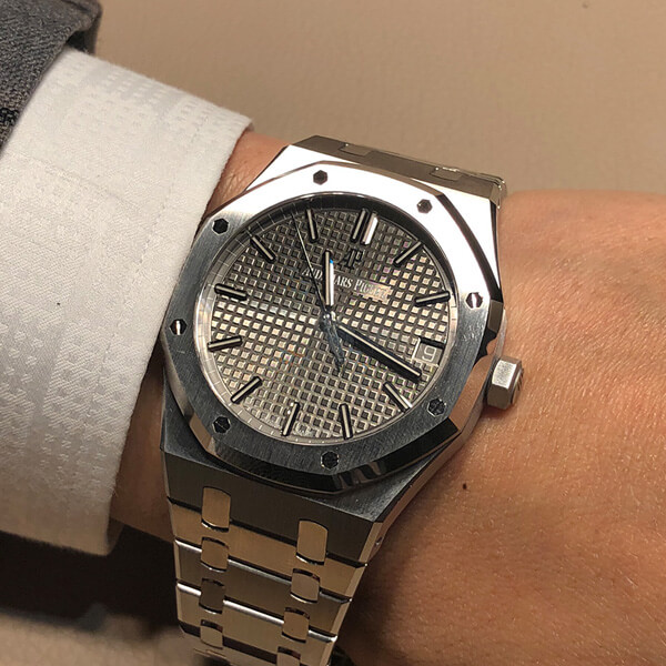 SIHH2019 オーデマピゲ スーパーコピー ロイヤル オーク・オートマティック 41MM 15500ST.OO.1220ST.02