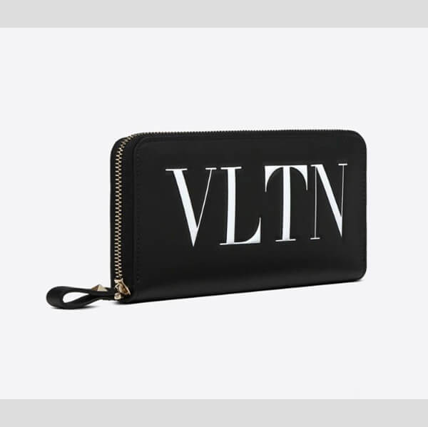 ヴァレンティノ VLTN アラウンドジップウォレット ロックスタッド 長財布 QW2P0645RCH