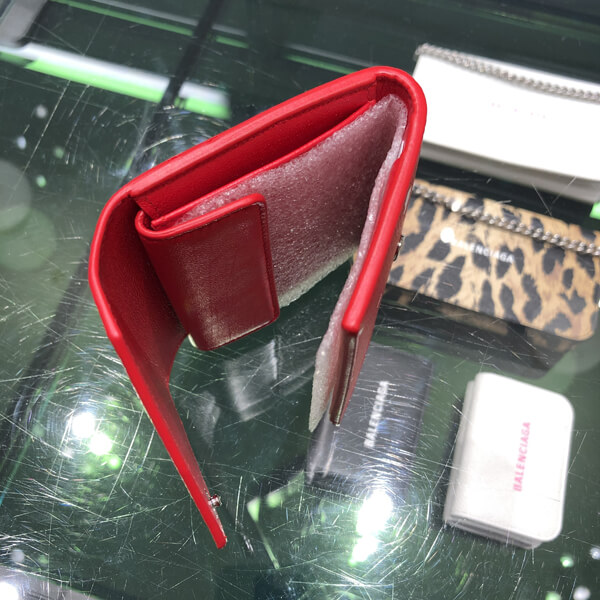 人気新作 バレンシアガコピー財布 Papier Comp Wallet ペーパー コンパクト ウォレット ハート プリント 391446D6WWN6591