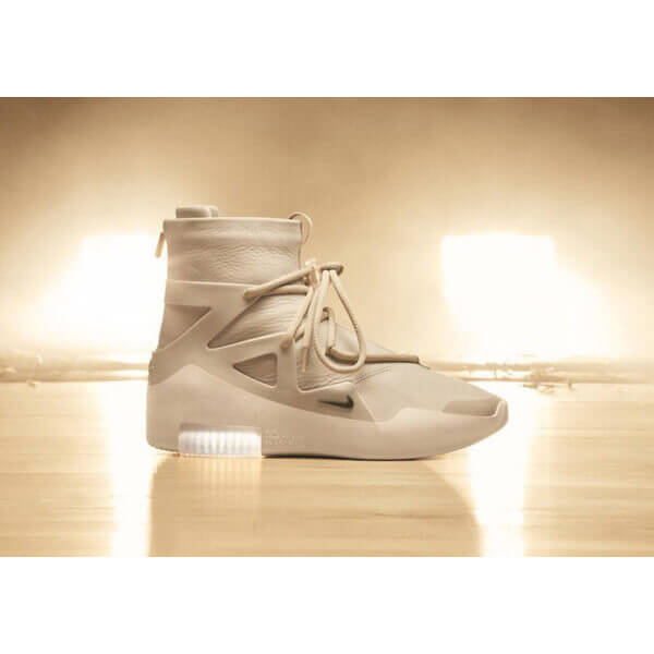 【ナイキ スーパーコピー×FOG】激レア 入手困難 Air Fear of God 1 "Light Bone" 20051306