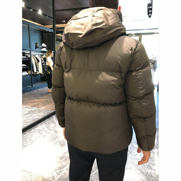 モンクレール 偽物 完売必至 20/21AW  MONTCLA 0911B56900C0300999 ブラウン