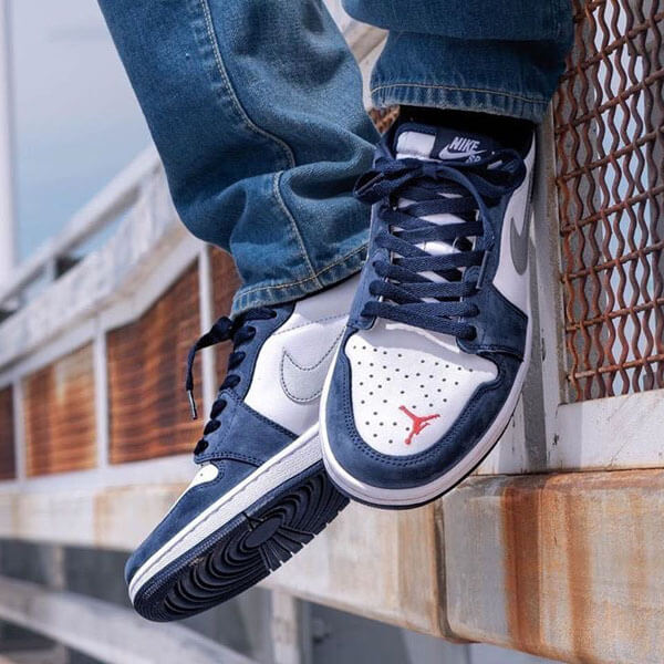 Jordan 1 Low SB Midnight Navy ジョーダンミッドナイト CJ7891-400