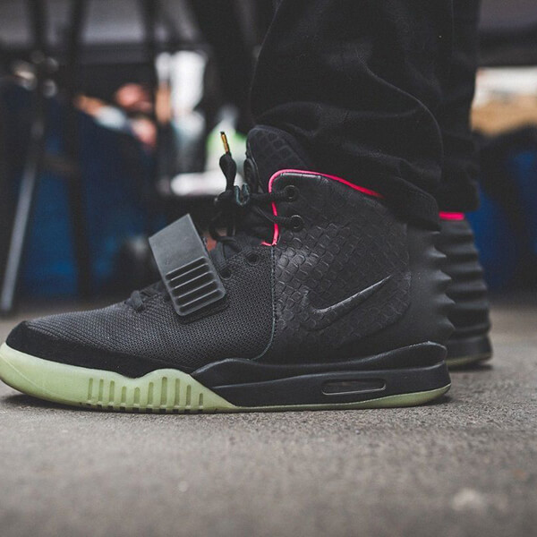 Yeezy 2 Solar Red ナイキ エアイージー2 ソーラー 508214-006