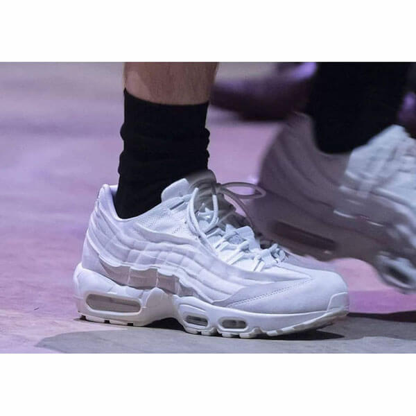 入手困難！ナイキ エアマックス95 偽物 履き心地  Comme des Garcons x Air Max 95AT9865-001