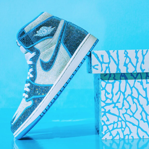 着れるアートby Danlife【ナイキ】Air Jordan 1 Retro High OG UNC2112510