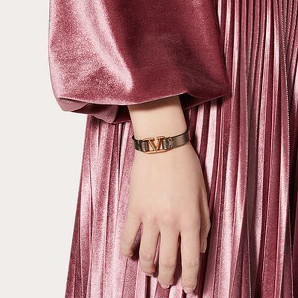 ヴァレンティノ スーパーコピー VLOGO SIGNATURE BRACELET IN METALLIC NAPPA 21040719