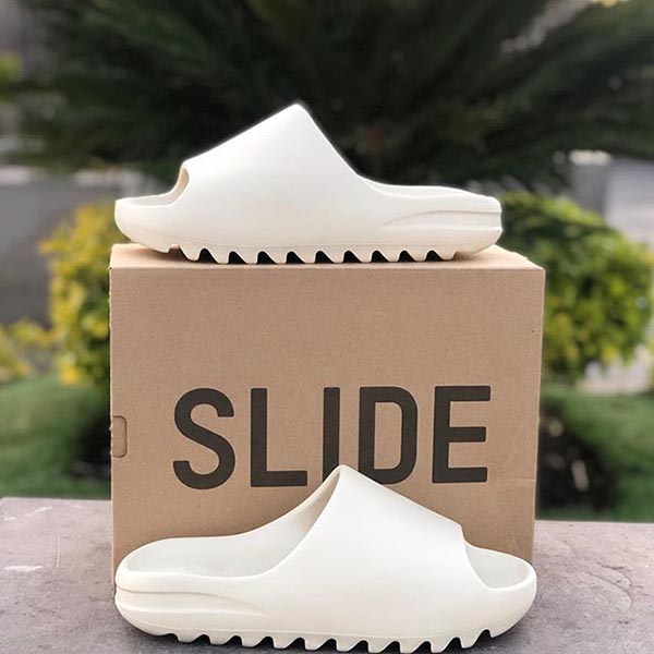 ☆超人気☆アディダス イージースライド 偽物 Yeezy Slide Bone アディダス イージー スライド ボーン サンダル FW6345