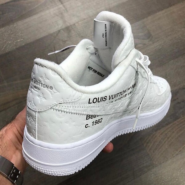 ルイヴィトン ナイキ エアフォース1 コピー スニーカー Air Force 1 完売必須 21070630