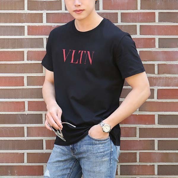 ヴァレンティノ ロゴ Tシャツ 偽物★VLTN ロゴ Tシャツ★クルーネックカットソー TV3MG10V3LE 2色