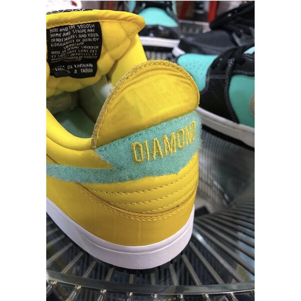 ナイキ エスビー ダンク コピー ロー Diamond Supply Co "Canary Diamond" Yellow 21080611