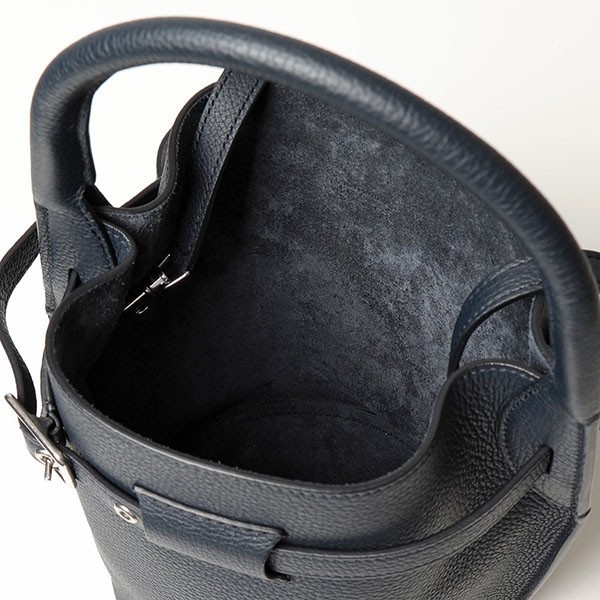 セリーヌ ショルダーバッグ 偽物 187243A4U Big Bag Nano Bucket