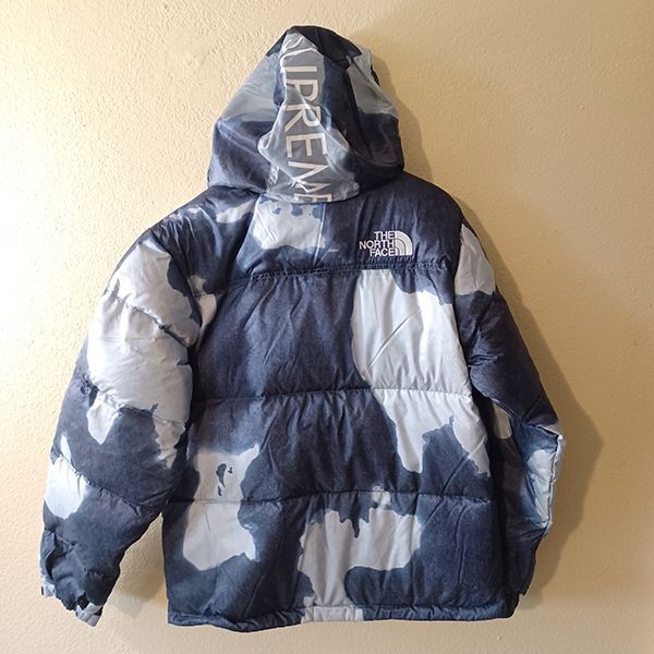 人気No1ヌプシ 偽物 シュプリーム x ノースフェイス コラボ Denim Print