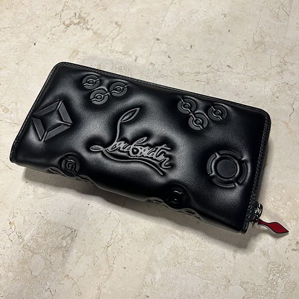 大人気!!新色ルブタン Panettone Wallet パデッド 偽物 1235094BK01