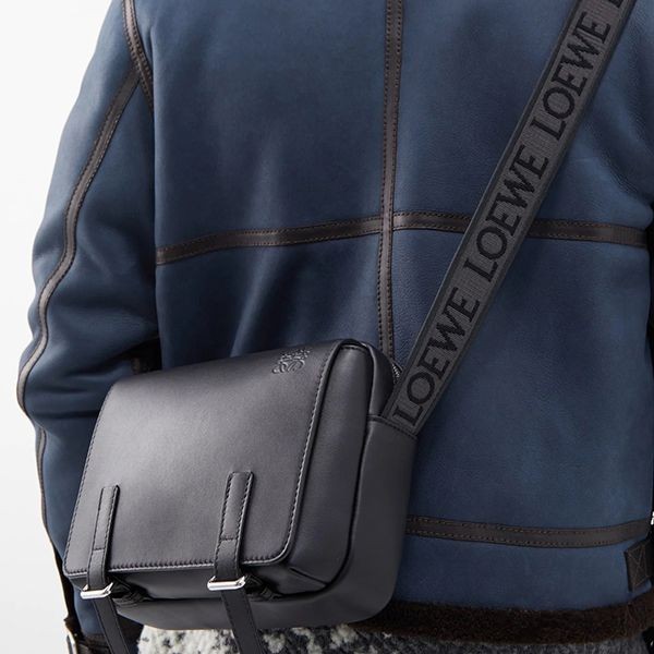 完売前に！ロエベ ショルダーバッグ コピー BOLSO MILITARY XS B553A72X21