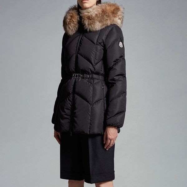 目玉商品！モンクレール Loriotショートダウンジャケット 偽物★ロゴ