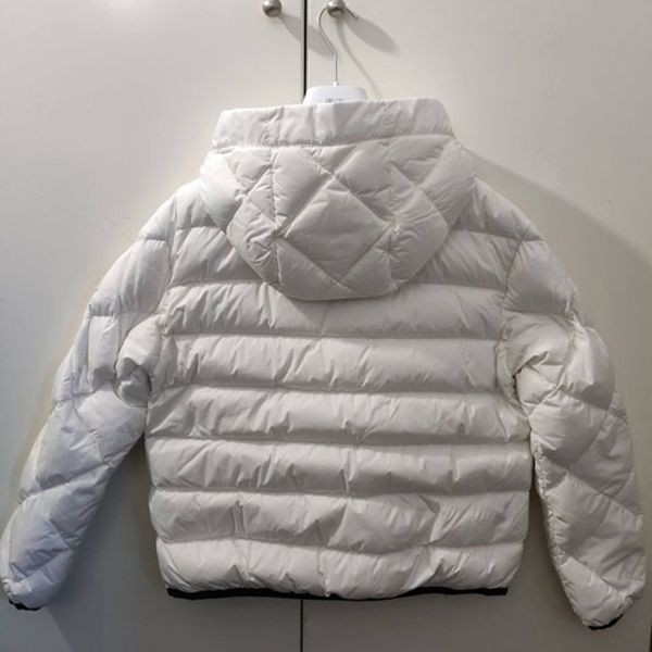 すぐ届【モンクレール】Arvouin ショートダウンジャケット 偽物