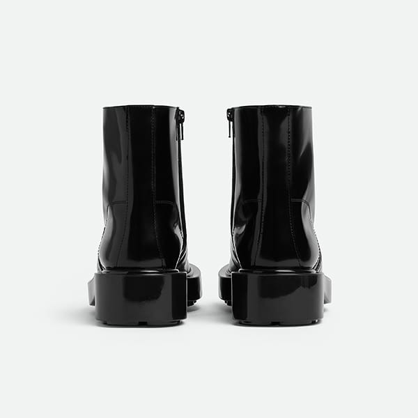 最新でオシャレボッテガ ヴェネタ ムッシュチャンキー アンクルブーツ コピー 2色 763861V28R01000