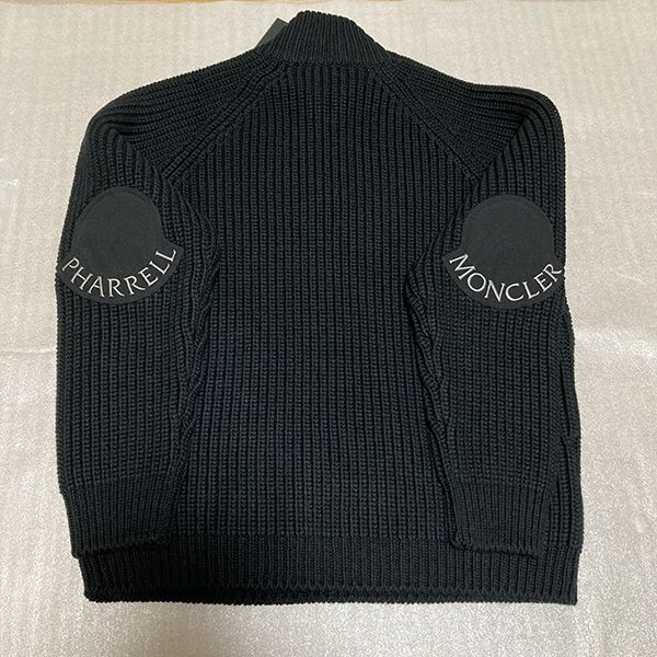 【限定大特価！】モンクレール Pharrell Williams 偽物コラボ★ニット・セーターI209R9F