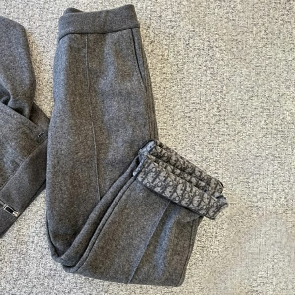 ディオール アイコンズ トラックパンツ 偽物 413J133A0681_C888