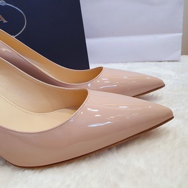 即納でお届けプラダ パテントレザー パンプス 偽物 1I939F 069