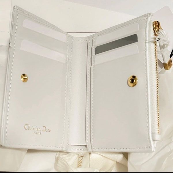 ☆超人気☆ディオール CARO ダリアウォレット 偽物 Butterfly S5173UBXZ_M933