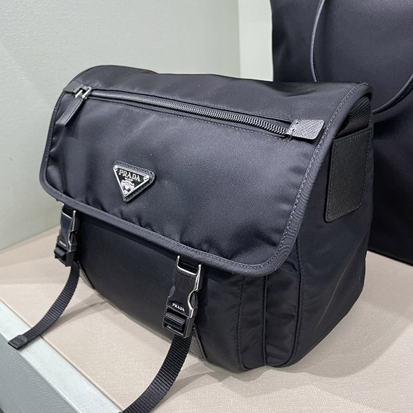 プラダ ナイロンショルダーBAG 偽物 1BD953 メッセンジャー