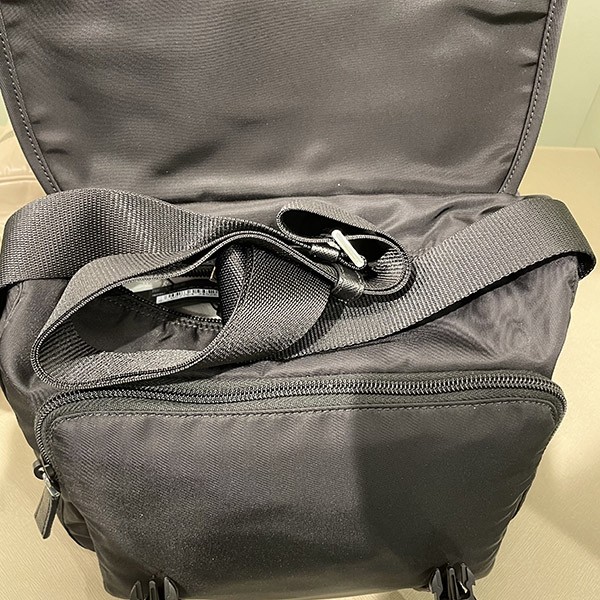 プラダ ナイロンショルダーBAG 偽物 1BD953 メッセンジャー