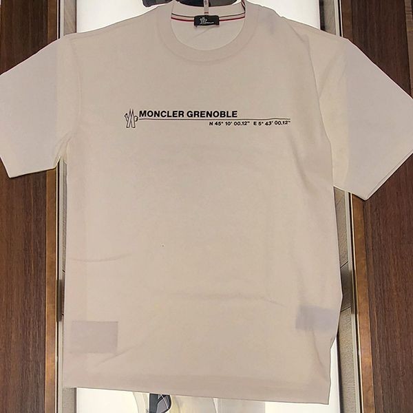 新色登場★モンクレール grenoble 偽物 ラバー加工レタリングtシャツ【各色】j20978c