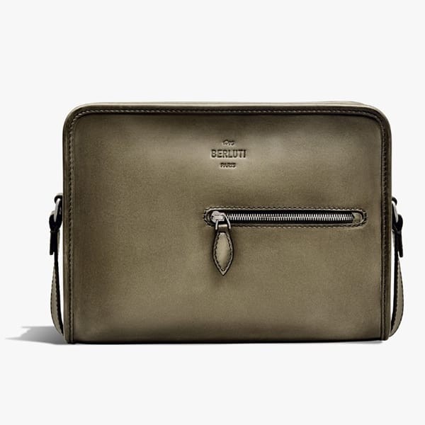 大人お洒落ベルルッティ 偽物 シンプル☆journalier レザー メッセンジャーバッグ journalier-v3