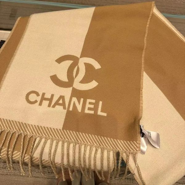 ＜最新で絶対欲しい>◆どんなコーデにも合う◆シャネル バイカラーマフラー コピー cc09276