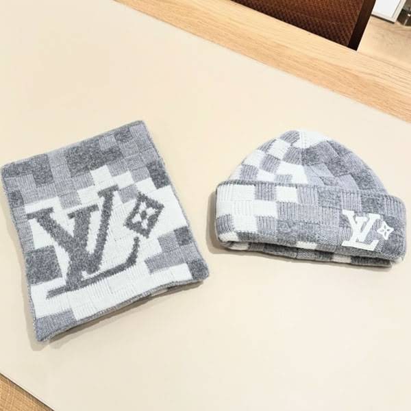 プレゼントに最適ルイヴィトン 暖かいもこもこ マフラー コピー ダモフラージュ m93391