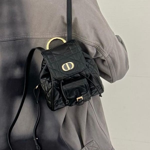 【最終セール価格！】ディオール スーパーコピー caro バックパック スモール 4色 m6302unoz_m06n