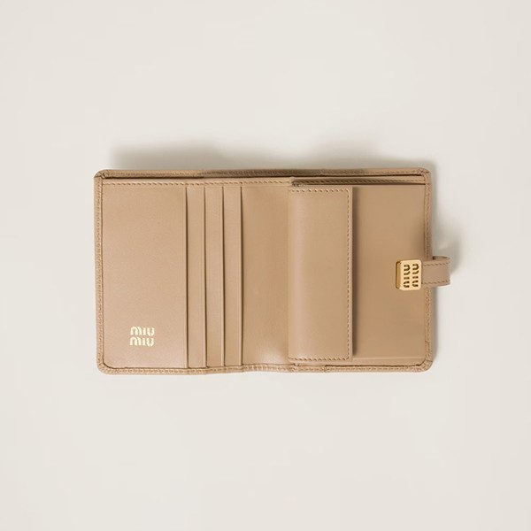 【限定カラー】ミュウミュウ 偽物 Compact Wallet ロゴベルト 三つ折り財布 4色 miu21154