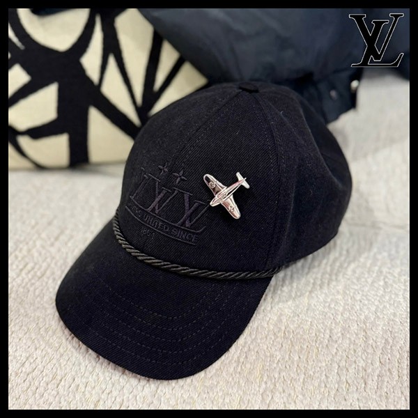 定番【飛行機のブローチがアクセント♪】ルイヴィトン★キャップ 偽物 LV プレーン M5012M