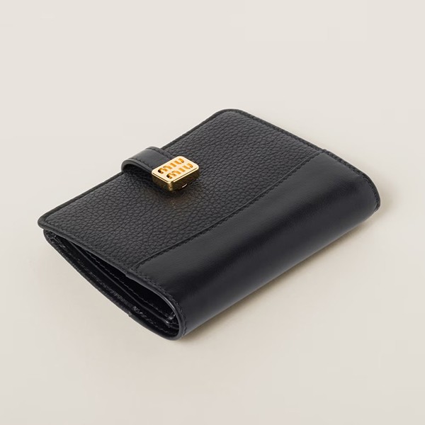 【限定カラー】ミュウミュウ 偽物 Compact Wallet ロゴベルト 三つ折り財布 4色 miu21154