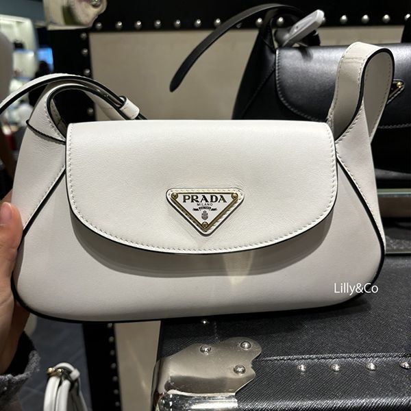 先取り！プラダ トライアングルロゴスモール 偽物 ショルダーバッグ1BD358 2AIX
