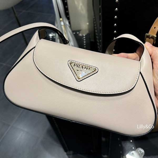 先取り！プラダ トライアングルロゴスモール 偽物 ショルダーバッグ1BD358 2AIX
