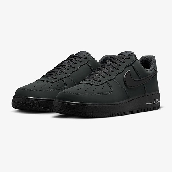 【セールで奇跡の入荷！】ナイキ Air Force 1 07 エアフォース 1 偽物 ナイキ スニーカー 2色 nik666155