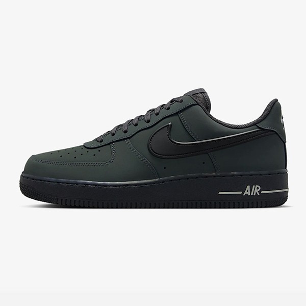 【セールで奇跡の入荷！】ナイキ Air Force 1 07 エアフォース 1 偽物 ナイキ スニーカー 2色 nik666155