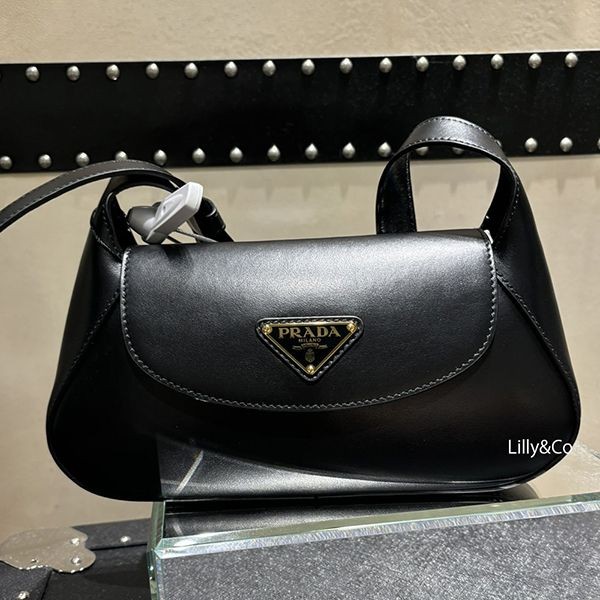 先取り！プラダ トライアングルロゴスモール 偽物 ショルダーバッグ1BD358 2AIX