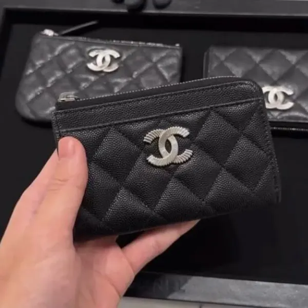 人気で可愛い☆シャネル フラグメントケース ミニ財布 コピー AP4336