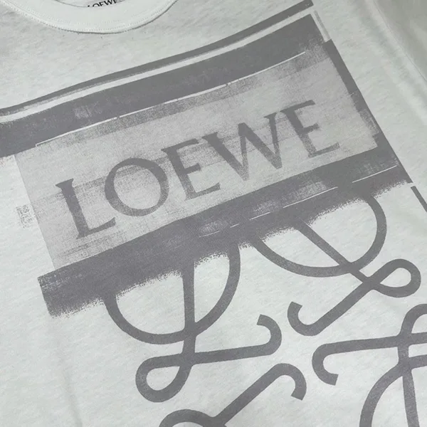 エレガント ロエベ アナグラム ロゴ Tシャツ 偽物 loe25582