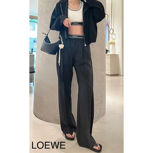 クロップドトップスのボトムスに◆ロエベ トラウザーズ パンツ 偽物 loe25583