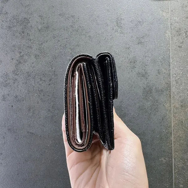 可愛らしく♪コンパクト【シャネル 偽物】三つ折り 財布 ウォレット AP0230-Y04059-C3906