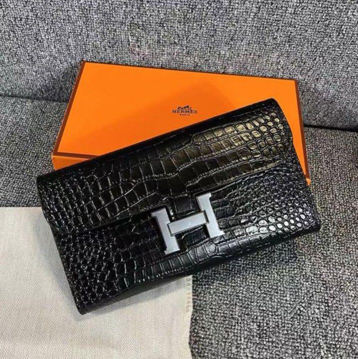 エルメス クロコダイルレザー 二つ折り財布 金具がシルバー 25071401