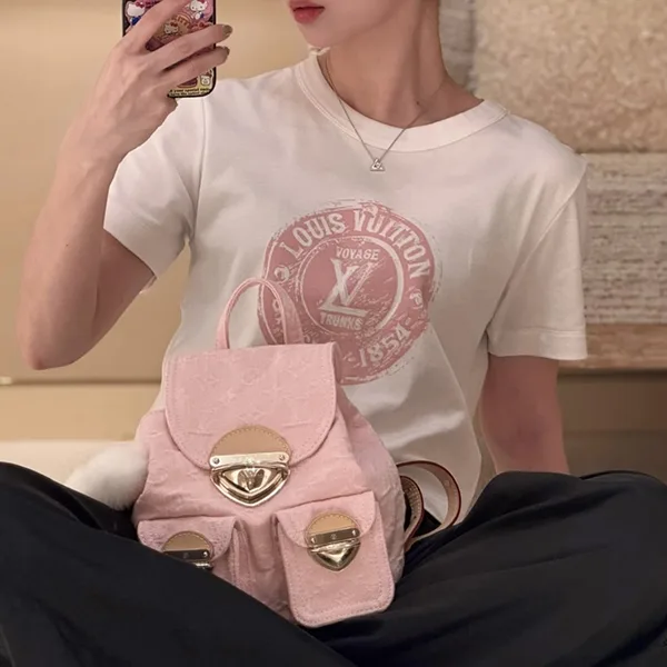 レプリカルイヴィトン★クロップトップ 偽物 Tシャツ【幅広いコーデで活躍♪】1AHIZ