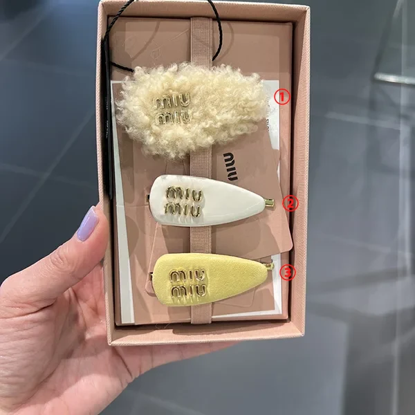 【ミュウミュウ】ヘアクリップ 偽物 セット 5IF188