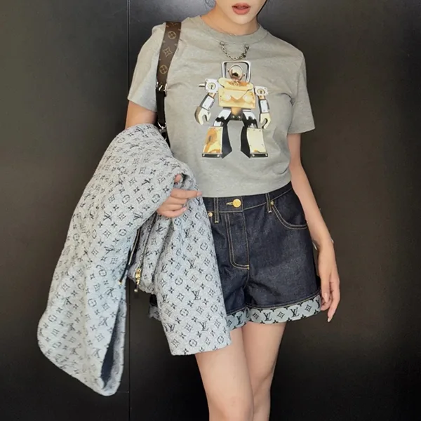 大人気！ルイヴィトン Ｔシャツ パチモン 1AI43【遊び心あるロボットプリントが魅力】